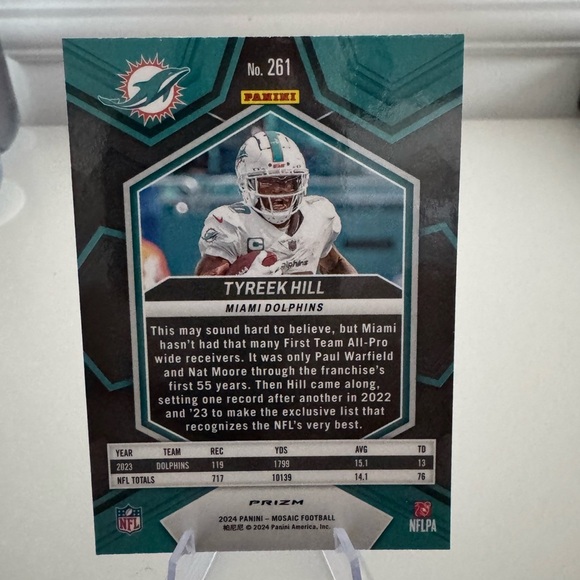 2024 Tyreek Hill Panini Mosaic National Pride Silver Prizm - Picture 2 of 2